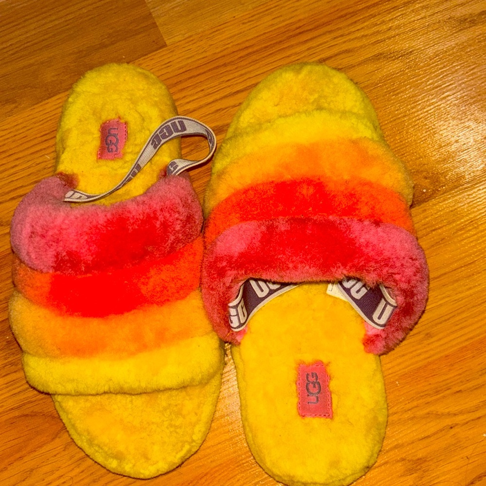ugg fur sandals size 38